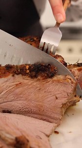 It’s Fakeaway Friday - ramen bowl edition 🍜🔥 Crispy pork belly, jammy eggs, silky noodles, and a broth that hits all the right notes. Shop the ingredients: https://brnw.ch/21wSd7S 📌INGREDIENTS 1-1.2 kg pork belly 2 cups light vegetable stock 6 eggs 340 g pack Woolworths Asian medium egg noodles 12 heads Baby pak choi 2 T Woolworths Asian sesame oil 250 g exotic mushrooms, sliced 110 g pack Woolworths shelled edamame 10 g fresh basil 10 g fresh coriander 3 spring onions, thinly sliced 📌 METHO