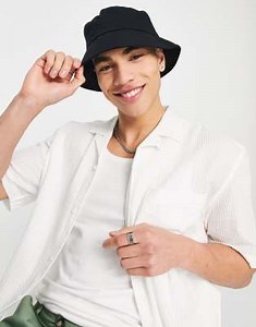 New Look bucket hat in black | ASOS