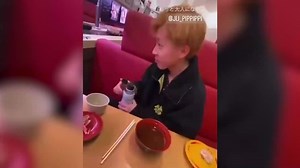 «Terrorisme du sushi»: La blague de ce Japonais pourrait lui coûter très cher...