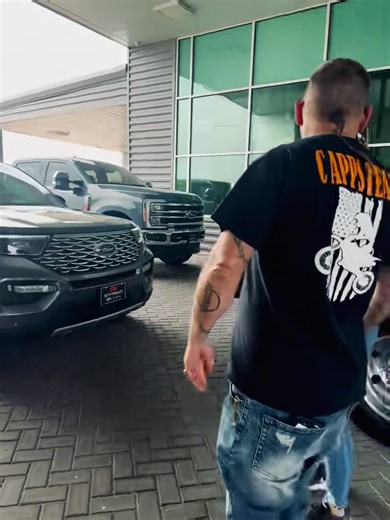 We are so excited that the Capps decided to purchase another vehicle from Steiger Hart here at Seth Wadley Ford. Steven decided to surprise his wife Bobbi! Congratulations on your new Ford Explorer Platinum. | Seth Wadley Ford | Facebook