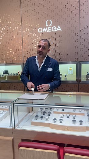 An underrated dress watch from Omega, the Constellation line offers sophisticated timepieces for men and women. Each model stays true to the classic Constellation style by including the iconic four claws, half-moon facets, Roman numerals and single golden star. 📍 See why Sev loves this watch at new L’ORO Markham store, 8545 McCowan Rd ⌚Omega Constellation Steel & Gold 39mm | L'ORO