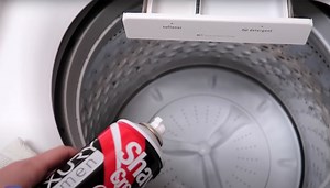 Ce se întâmplă dacă pui spumă de ras în mașina de spălat