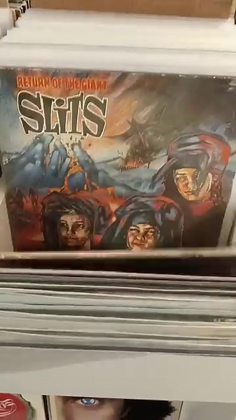 Novas Entradas Discos Usados Can, Guru Guru, Irmin Schmidt, Holger Czukay, Electric Prunes, Flamin Groovies, Iggy Pop, Love, Pussy Galore, Tuxedomoon, Spooky Tooth, Hawkwind, Frumptu, Nektar, Zappa, Coltrane, Motorhead, Iron Maiden, Ozzy, B. Sabbath, Toots & Maytals, Heptones, Itals, Rockers O.S.T.etc. www.portocalling.com | Porto Calling - Loja de Discos