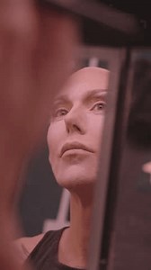 Persona no binaria que aplica el: video de stock (totalmente libre de regalías) 3907947127 | Shutterstock