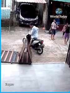 33K views · 62 reactions | Close and near miss escapes | 헭헼헼헺헮헻헶혁혆 | Facebook