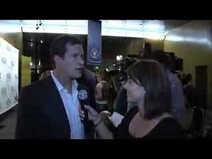 Kiss 1061 Jackie interviews Nip Tuck's Dylan Walsh