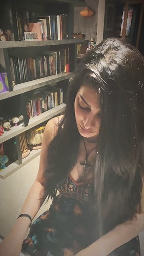 4.2M views · 79K reactions | I shut the  And I ate the  I wont be needing THAT me anymore ———— Back to my free writing and it feels so cathartic I’ve been in a chaos pond swimming to the bottom searching for light - I found sludge moss and a whole song :) Life is brilliant and scary and beautiful and worth every bit of magic | Shruti Haasan | Facebook