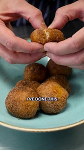Creamy, sweet, milky, and filled with warming winter spices. Our recipe for spiced rice pudding arancini with cinnamon sugar, is a winner. You can also indulged in the rice pudding as a stand alone dessert. It's crowd pleaser. The full recipe is available via the link 🔗 https://ow.ly/iCcU50XGlqv | BM contract caterer
