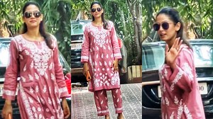 12K views · 124 reactions | Shahid Kapoor Beautiful Wife Mira Rajput spotted at matrix office♥️ | Varinder Chawla | Facebook