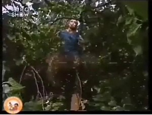 Yasemin Yalçın - Mahmure 😁 Nükhet Duru'nun güzel parçasının mizahla bütünleşmesi ❤️ | 80'lerin sonunda 90'ların başında çocuk olmak