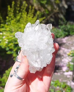 11 reactions | You can see why Clear Quartz gets its name from the Greek word kristallos meaning ice 流  I absolutely love the sparkle ✨️ A purifying crystal that dispels negativity and toxicity and promotes positivity, use with your other crystals to boost their properties  | The Crystal Shop | Facebook