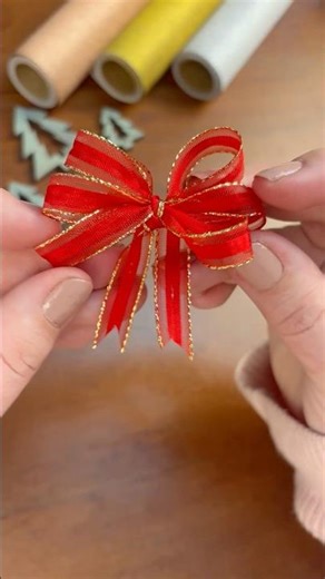 Perfect Christmas Bow in Seconds 🎁✨ So Easy!