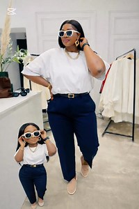 Tu viens à peine de prendre la décision d'apprendre à marier les couleurs Tu as décidé de ne plus être une femme arc-en-ciel qui porte les couleurs n'importe comment Tu as décidé de te prendre en main , de ne plus jouer avec ton style vestimentaire de ne plus jouer avec ton image en société Commence par maîtriser ces couleurs de base Applique ces couleurs à ta garde-robe professionnelle Au fur et à mesure nous apprendeons d'autres couleurs plus complexes | la Tenue Parfaite