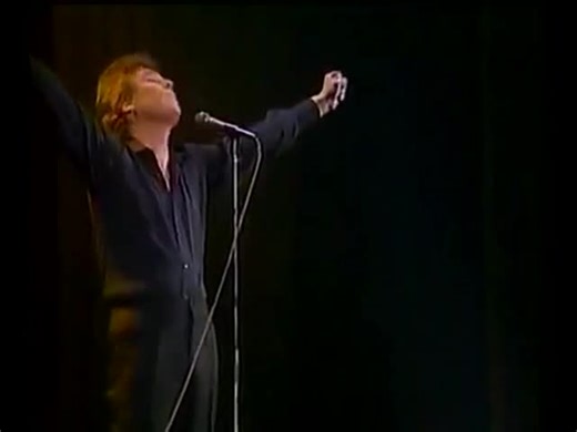 RAPHAEL / Un grato recuerdo..."ámame"......1984 | Baúl del Tiempo