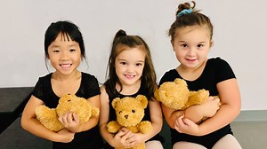 The best part about recreational dance is using our imagination to learn through play. The 3-5 year olds this week worked on their balance while in a magical forest, climbing a tree and plucking magical scarf leaves. They also worked on dancing softly and slowly while trying to rock their teddy bears to sleep. The best thing you can hear is, "class is over already?" 😍 Bring your dancer to try a class Mondays or Thursdays from 4:00-5:00pm or tag a friend! #recreationaldance #lexingtonsc #dance #