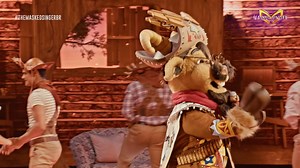 QUE SONHO, Bode, bodinho, rei do meu coração! 🐐 Emocionada com você e suas raízes, sua entrega em cada espetáculo no #TheMaskedSingerBr. Cada show, um poema. 💐 Você é pura poesia! Bééé, #BodeCampeão! | The Masked Singer Brasil