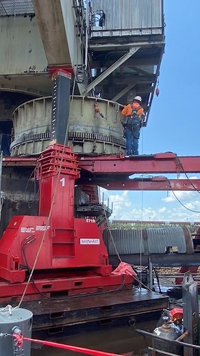 Check out this video of how Barnhart removed and replaced a bearing with an unknown center of gravity at a paper mill in Alabama. #Barnhart #BarnhartCrane #innovation #gantries #ltm1220 #removeandreplace #innovation #mindsovermatter | Barnhart