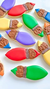 Are you particular about your paintbrushes? I know I am…..unless they are paintbrush decorated cookies! Then, I am happy no matter the size, shape or color! Thee colorful paintbrush cookies were paired with the paint palette cookies I shared yesterday for Penelope’s art-themed birthday party! Which color would you choose?? Cutter @annclarkcookiecutters Colors @thesugarart - code LPC10 saves you!! #cookiedecorating #royalicingcookies #decoratedcookies #cookiedecoratingvideo #edibleart #decorateds