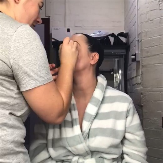 3.2K views · 55 reactions | La rondine opens tomorrow! Here's soprano Galina Averina getting glammed up to be high-society Parisian courtesan Magda  Sound on to hear her beautiful aria 'Ore dolci e divine' Explore » bit.ly/ONRondine Costume design: Gabrielle Dalton Make-up artist: Beth Clark | Opera North | Facebook