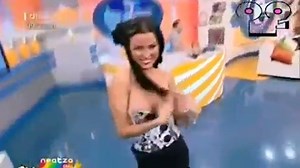 Romanian weather presenter suffers wardrobe problems