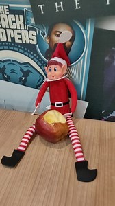 Was the #SecretSound, Jac the Jacaranda elf taking a bite of Martin Bester’s apple? Click here for more hints: https://rb.gy/55wj84 #JacaBreakfast | Jacaranda 94.2