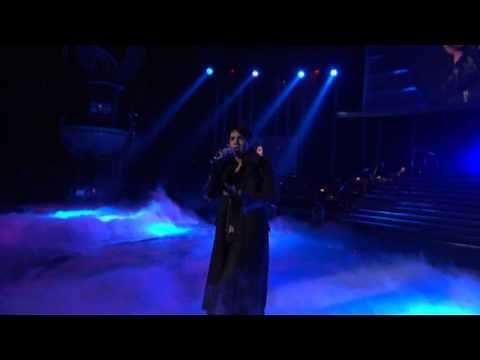 Adam Lambert - Mad World (American Idol Performance)