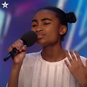 Sensational Young Singer Wins Golden Buzzer On Britain's Got Talent! #bgt #goldenbuzzer | Singers Got Talent