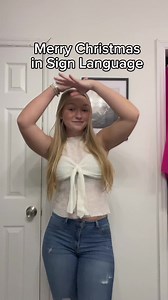 Merry Christmas in ASL!🎄 (Not a Teacher) #merrychristmas #christmasday #christmas #christmascountdown #christmastiktok #signlanguage #asl #americansignlanguage #learningsignlanguage