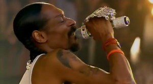 10M views · 202K reactions | Snoop Dogg covering House of Pain's 'Jump Around' at Glastonbury 2010  | DJ Mag | Facebook