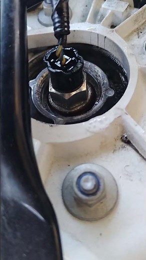 Range Rover right front shock leak - error code ; C1130-66