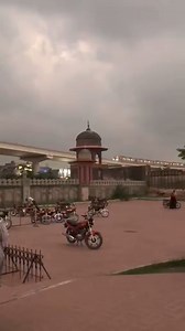 2.9K views · 198 reactions | میں تنہا ایک طرف لاہور کی گہما گہمی ایک طرف ♥️ | Beautiful Lahore | Facebook