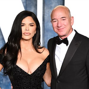 Jeff Bezos and Lauren Sanchez Are Engaged