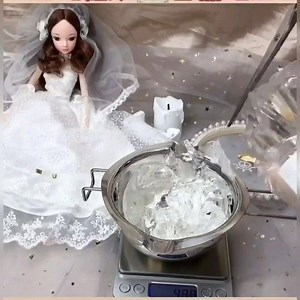 3K views · 77 reactions | Beautiful homemade candles for the cutest gifts ever | Mei Mei Entertainment | Facebook