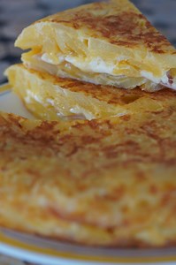 ¿Y que significa la sartén boca abajo? ¡¡¡VIERNES!!! Tortilla mixta | Restaurante Los Alba