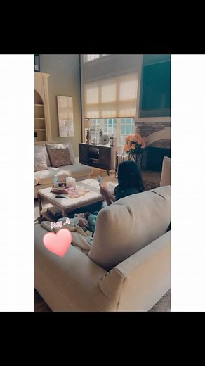 London “DEELISHIS” Charles | I thank God for my girls and the bond they have as sisters… although 22 & 11 are all different age groups, @jazzalexis_ & @lexingtongordon... | Instagram