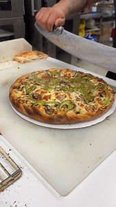 Sizzling hot, straight from the oven! 🍕🔥#pizza #freshingredients #asmrfood #pizzatime #pizzalover #pizzaparty #asmr #food #foodie #foodsofinstagram #eat #eating | Nick's Pizza & Pub