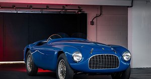 Элегантный рекордсмен: гоночный Ferrari 50-х уйдет с молотка по цене самолета (видео)