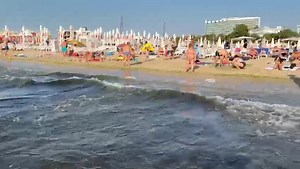 26K views · 789 reactions | Matinal pe litoral! Eforie 14 august 2024! Vreme frumoasa și Marea calda! Hai si tu la Eforie! | Eforie Online | Facebook