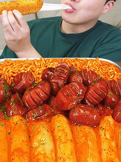 Rose Tteokbokki & Hot Dogs Mukbang Experience