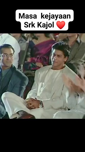 Masa kejayaan srk Kajol #srk #kajol #srkajol #srkian #srking #bollywood #artis #filmindia #kajoldevgan #fyp #reels | bolly90