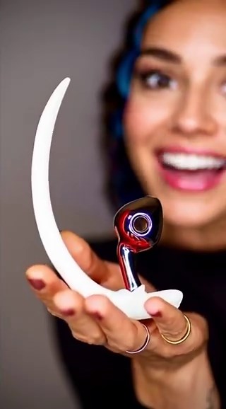 👉 Forget everything you know about visible panty lines! 🤠FREUTOY attachment:Micro panty BITWEENI without any straps our glue pads!(Find the link in the 1st comment!)