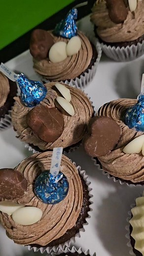 Humdingers Cakes on Reels