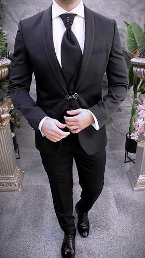 2.5K views · 18 reactions | Costum negru NAS/MIRE, Sacou, Vesta, Pantalon, Cravata- C4573 doar 1.190lei #costum #mire #nunta2024 #negru #elegant | Reginald.ro | Facebook
