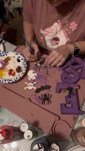 Halloween EEK sign from dollar tree | Hummingbird paintery