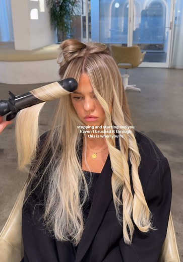 Wanding Tips for Fluid Waves: Create Symmetrical, Color-Enhancing Hair