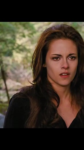 "Witness the eternal bond of love and the sacrifices made for it in 'The Twilight Saga.' Join us as we unravel the secrets of an extraordinary love story. #UnbreakableLove" | Phuongnhat27068