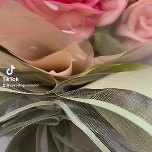 3.3K views · 222 reactions | All the roses  . . . #artist #baking #birthdaycake #buttercream #buttercreamcake #cake #cakeart #cakedecorating #cakedesign #cakes #cakesofinstagram #cakestagram #cupcakes #cakesbyjanetaylor #taylormadecakecourses #tryit #learnhow #pretty #flowers #rose #roses | Jane Taylor - Taylor Made Cake Courses | Facebook