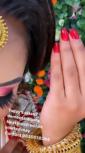 Today’s class demonstrations 2021-2022 Bridal Bookings are going on.. Contact us on 9830518284 (Whatsapp) for bookings and enquiry.. **With proper date and location Studio location #sheoraphuli / #arambag #BRIDAL_MASTER CLASS_ (OFF LINE) (Limited student ) LOCATION.. SHEORAPHULI NEXT PROFESSIONAL BRIDAL MAKEUP BATCH WILL START FROM.... MAY .. LAST WEEK .. Admission going on... 👉Duration: 15 days classes 👉Timing : 12pm - 5 pm 👉Place : Sheoraphuly station (2 minutes walking distance) 👉Course f