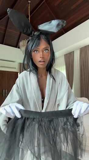 58K views · 771 reactions | Wanna see my costume? #fakebody #trending #viral #accountant #hotgirlsummer | Annacelestex | Facebook