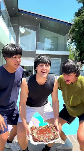 60K views · 732 reactions | Land Cake Flip Challenge | Jojo Sim | Facebook